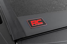 Load image into Gallery viewer, Hard Low Profile Bed Cover | 5'10" Bed | Chevy/GMC Sierra 1500 (19-26)/Silverado 1500 (19-26) 