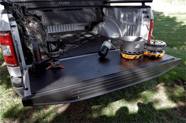 BedPro-TailgateBoard-F-150-Lifestyle-01.jpg