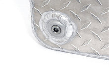 Load image into Gallery viewer, Tanks-Alum-SilverDetails-DrainPlug.jpg