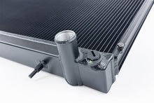 Load image into Gallery viewer, Photo - Close Up